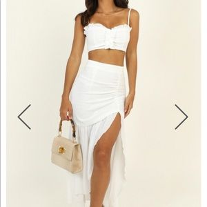Showpo 2 piece white skirt set size 4 (small)